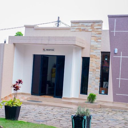 Isange Paradise Resort Рухенгери Экстерьер фото